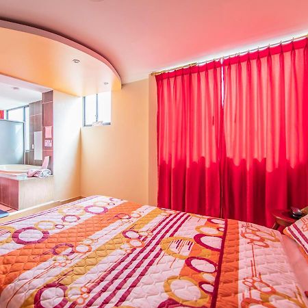 Hostal Oro Orense Quito Ngoại thất bức ảnh