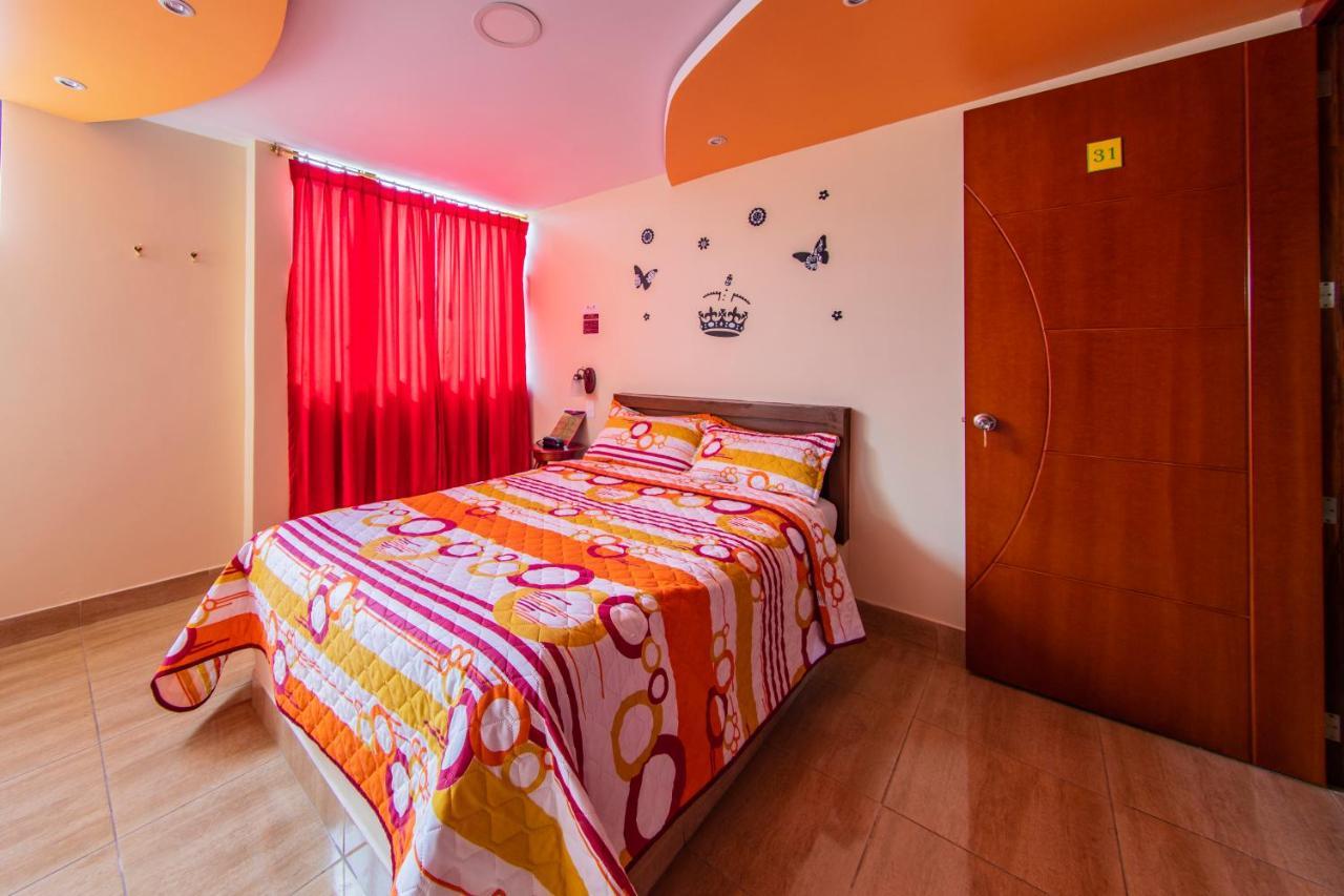 Hostal Oro Orense Quito Ngoại thất bức ảnh