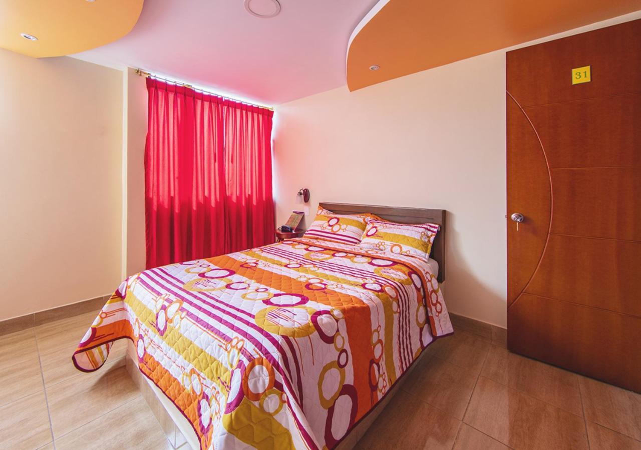 Hostal Oro Orense Quito Ngoại thất bức ảnh